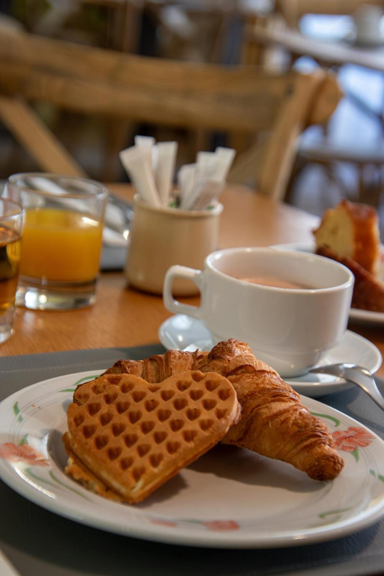 Logis Le Saint Nicolas Bar-sur-Aube Zewnętrze zdjęcie