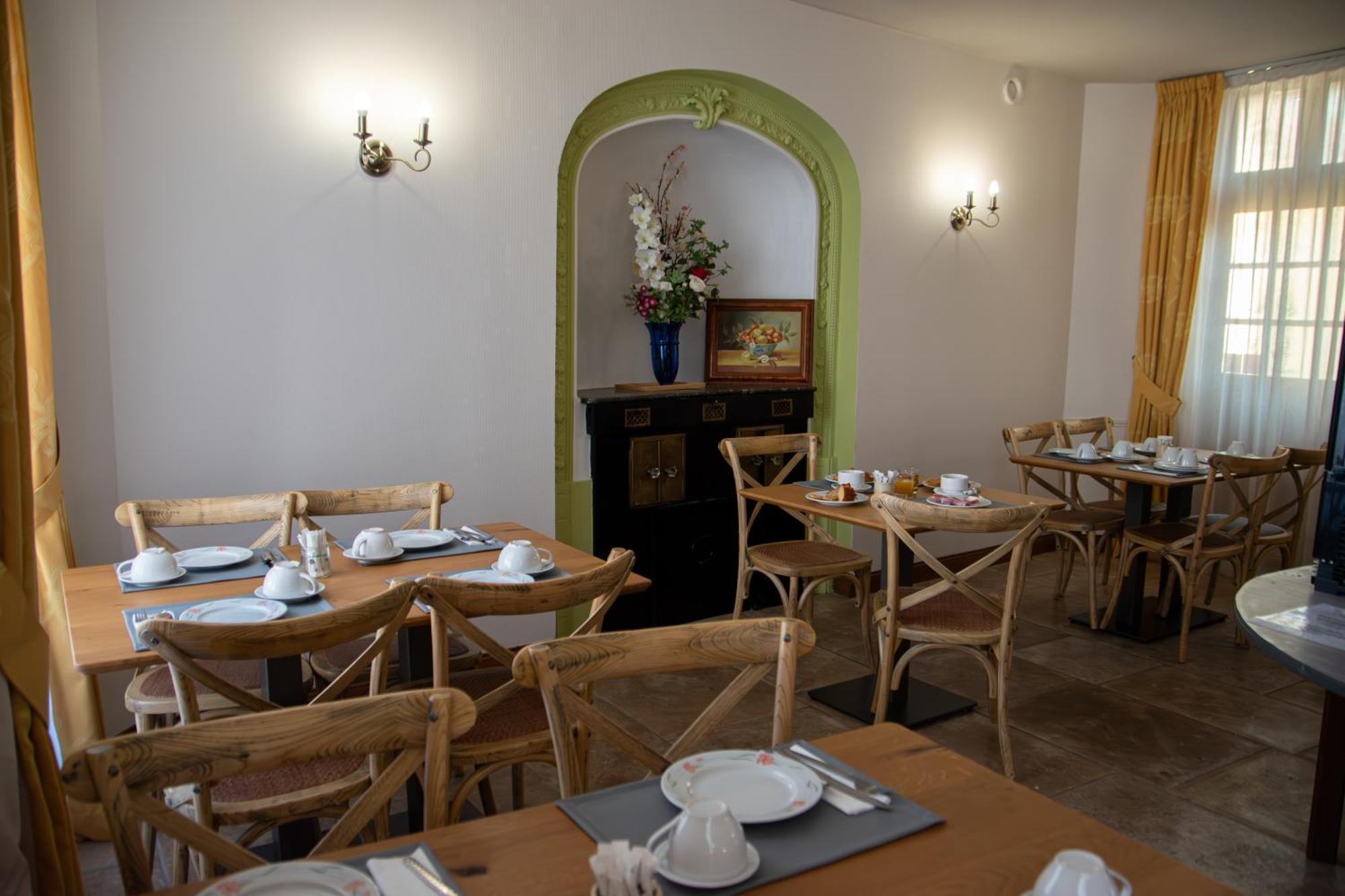 Logis Le Saint Nicolas Bar-sur-Aube Zewnętrze zdjęcie