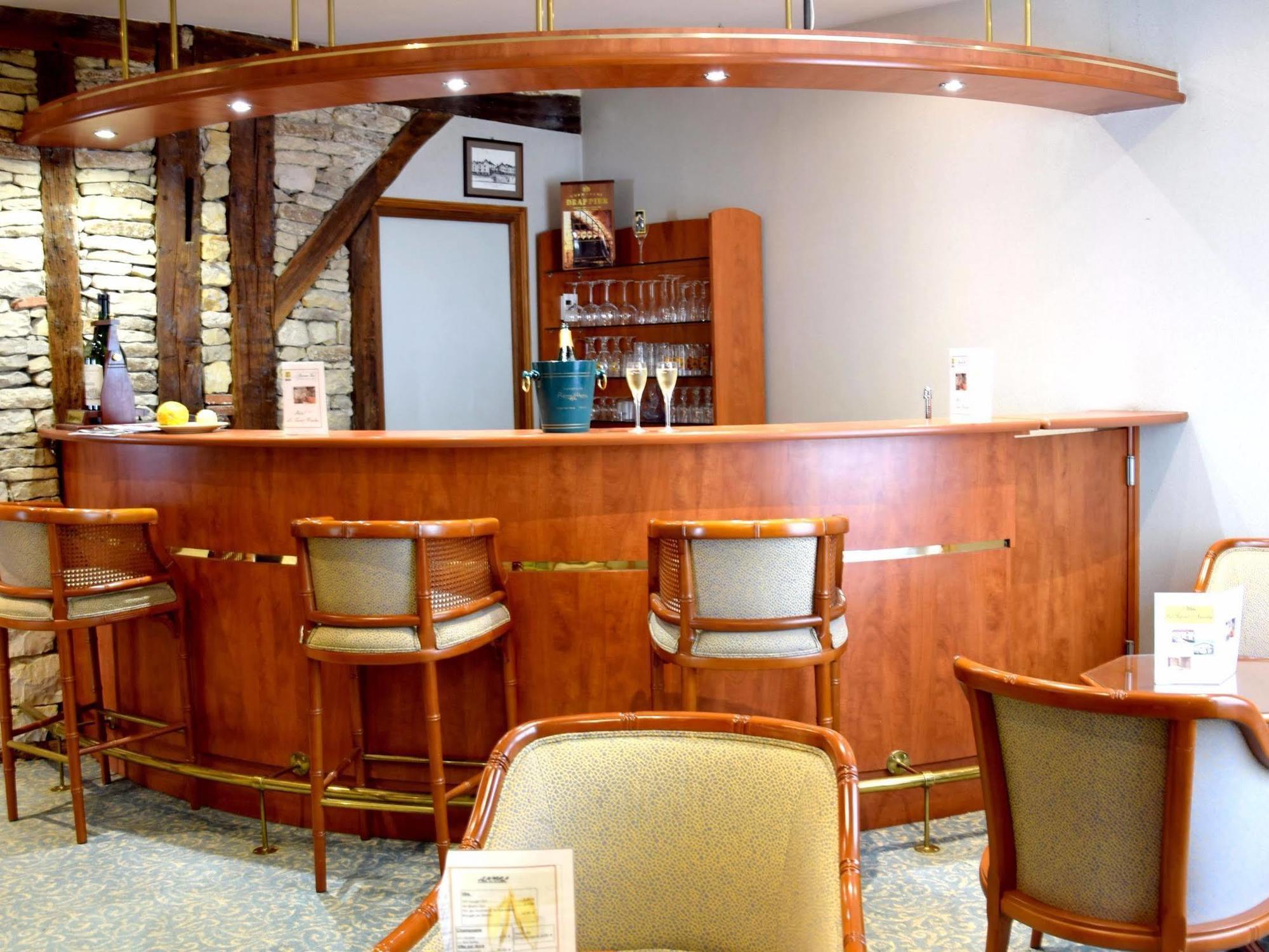 Logis Le Saint Nicolas Bar-sur-Aube Zewnętrze zdjęcie
