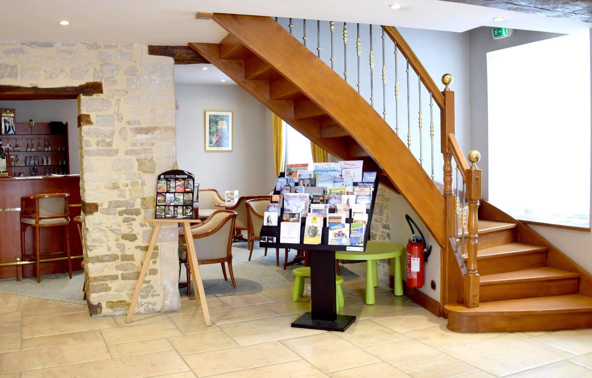 Logis Le Saint Nicolas Bar-sur-Aube Zewnętrze zdjęcie